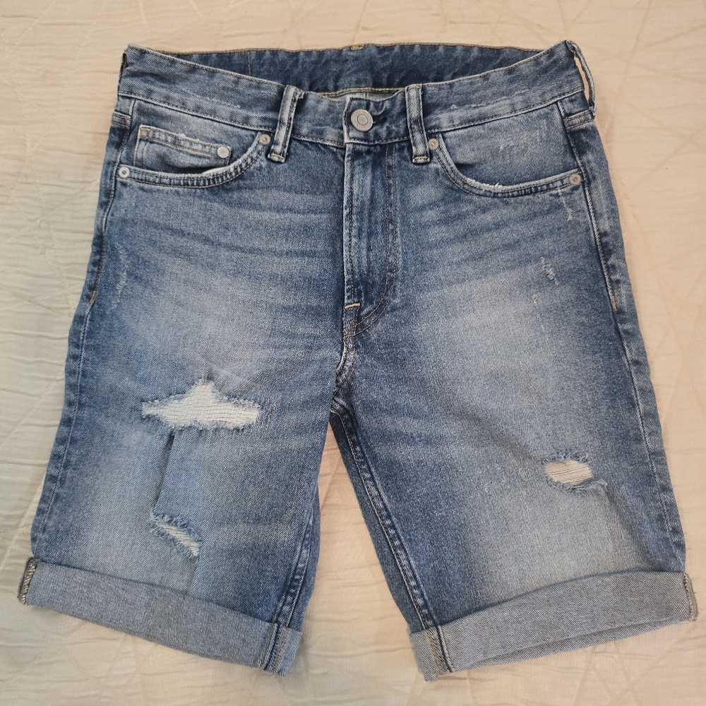 &Denim H&M Distressed Jean Shorts Size 28 – Slim Fit